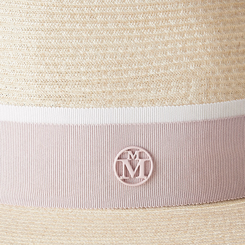 André - fedora en chanvre et ruban rose.