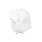 Arthur - Chapka en tissu blanc avec un effet vernis, ornée de boutons en perles.