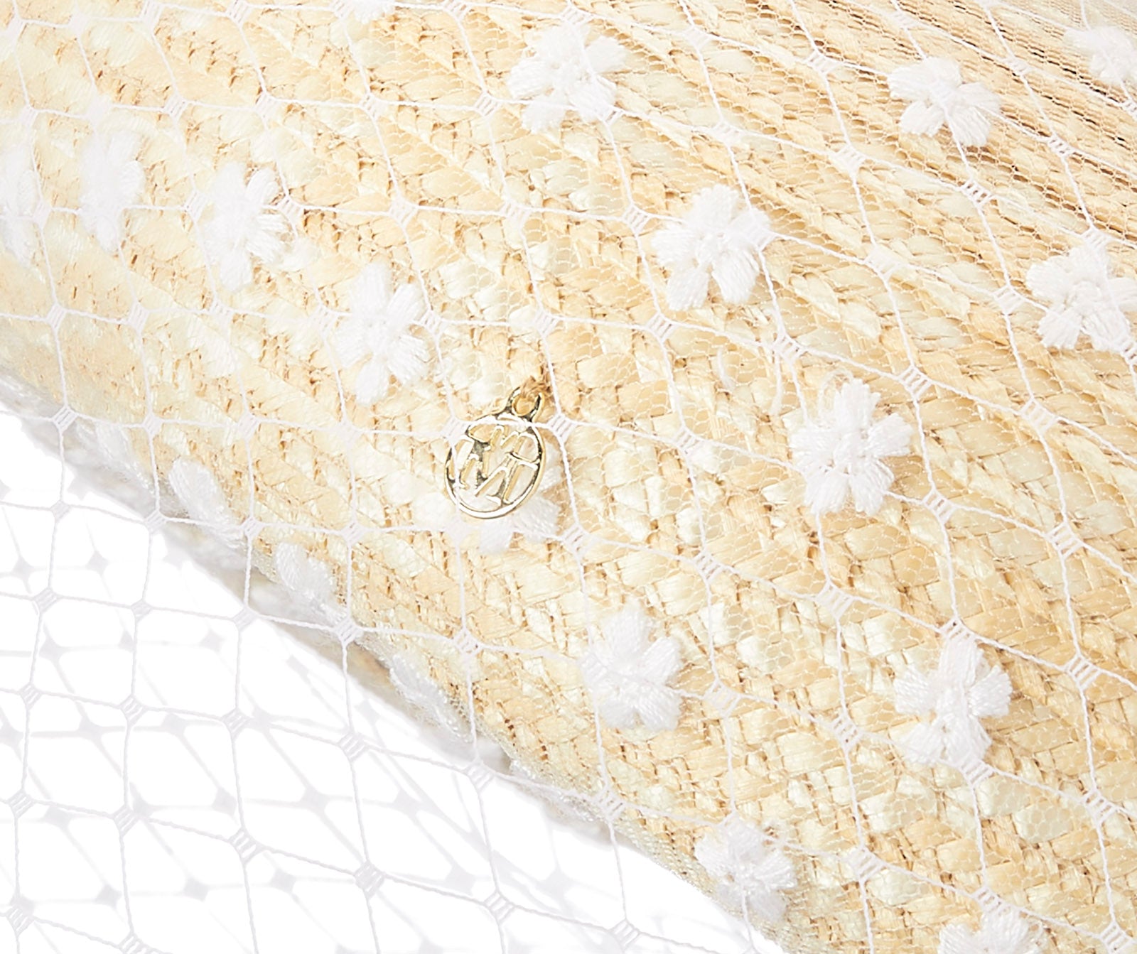 Emily Veil - Béret en paille avec des motifs floraux et un voile