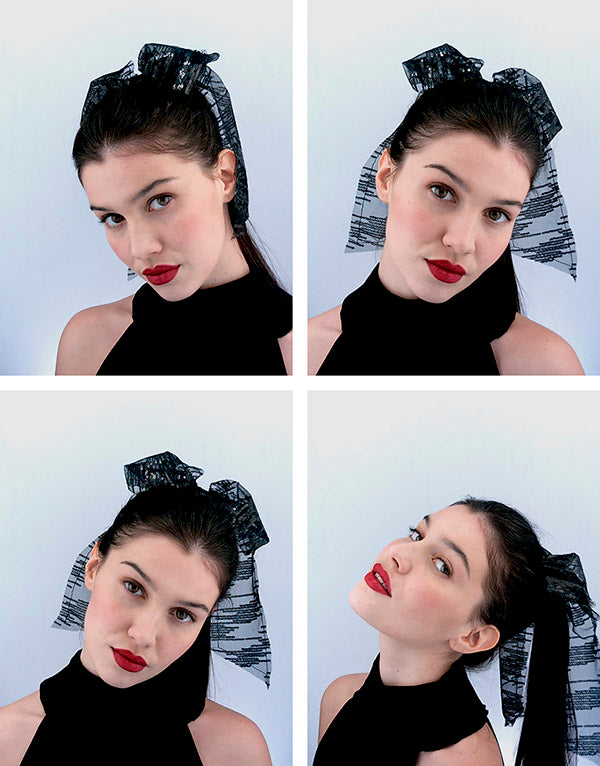 Mini Wicole - chouchou noir avec un nœud en tulle et sequins