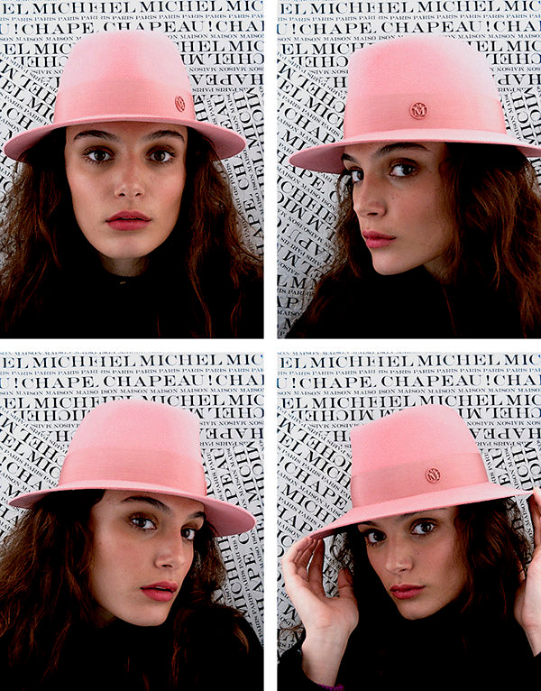 André - Fedora en feutre rose floral et un gros-grain ton sur ton.