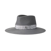 Charles - Fedora en feutre de laine gris foncé orné d’un ruban argenté.