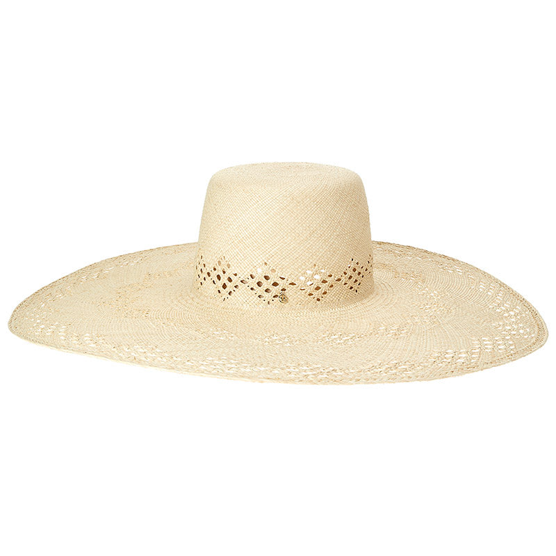 Gina - Chapeau à bords larges en paille brisa naturelle avec des motifs perforés.