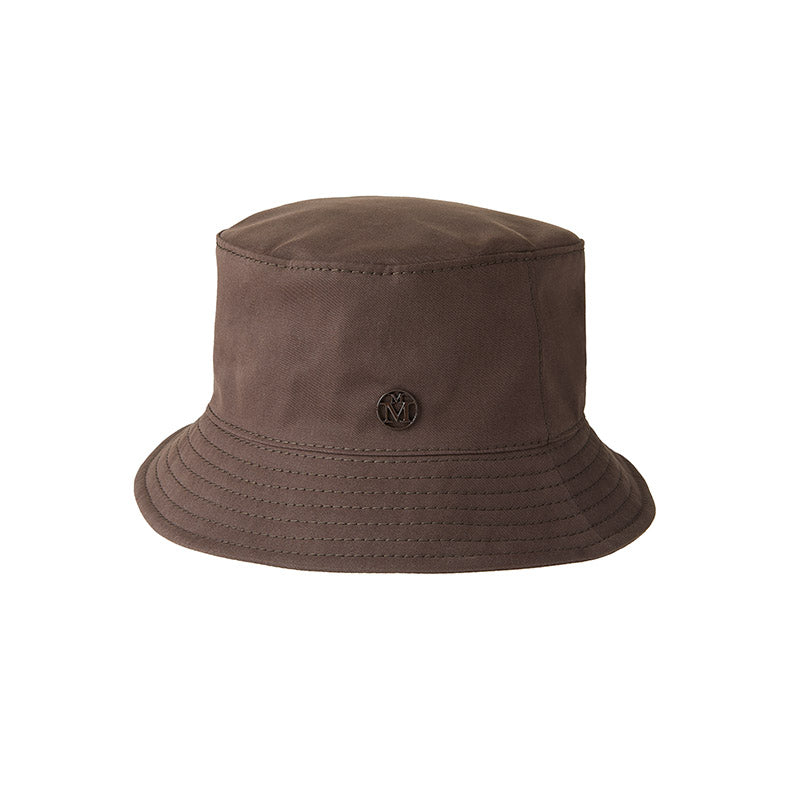 Jason - Bob en tissu marron foncé.