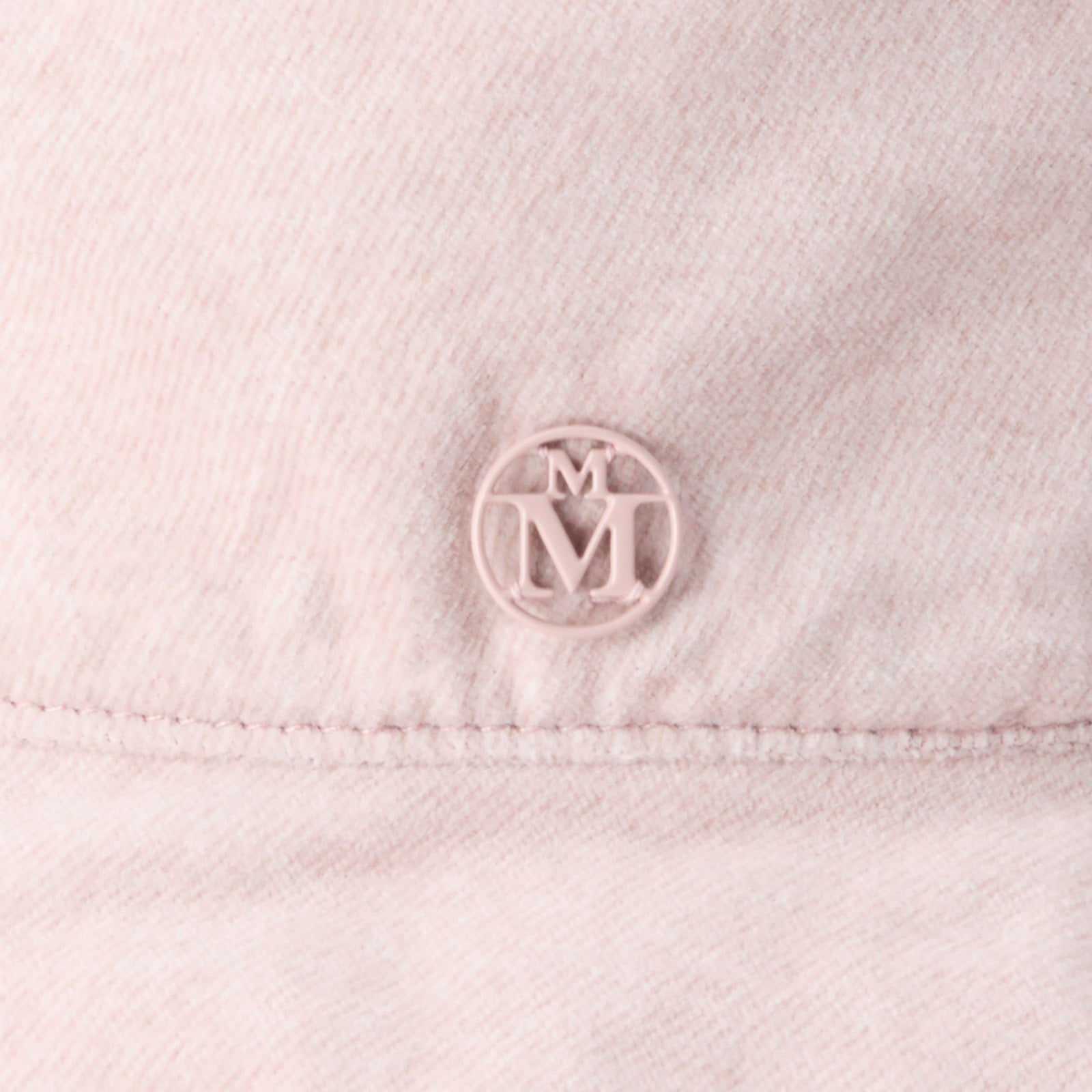 Jason - Bob en velours rose.