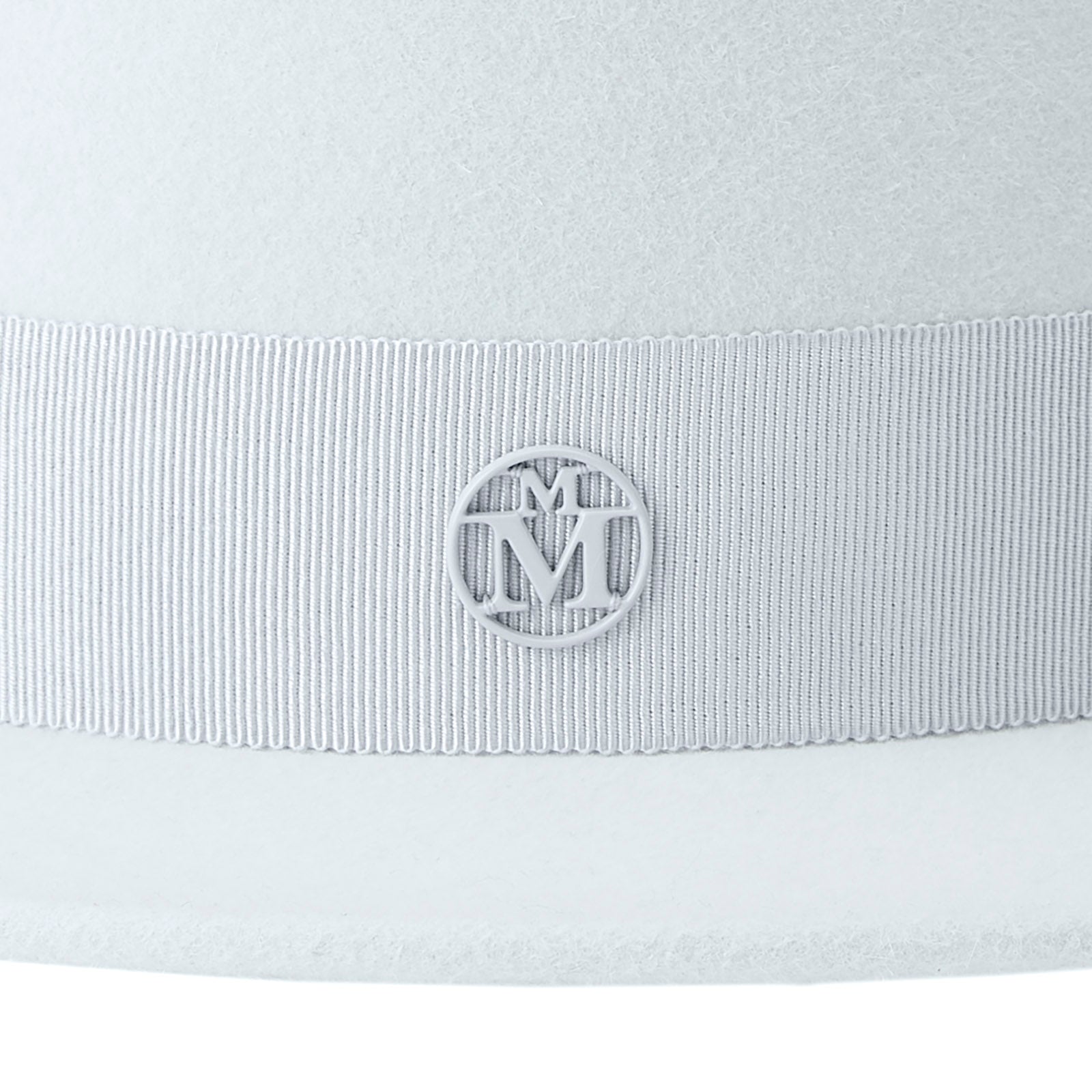 Kiki - Canotier en feutre bleu glacé et un gros-grain ton sur ton.