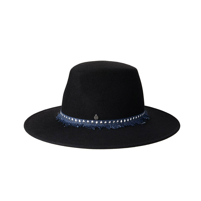 Kyra - Fedora en feutre de laine noir orné d’un ruban à franges métalliques bleu foncé et argenté.