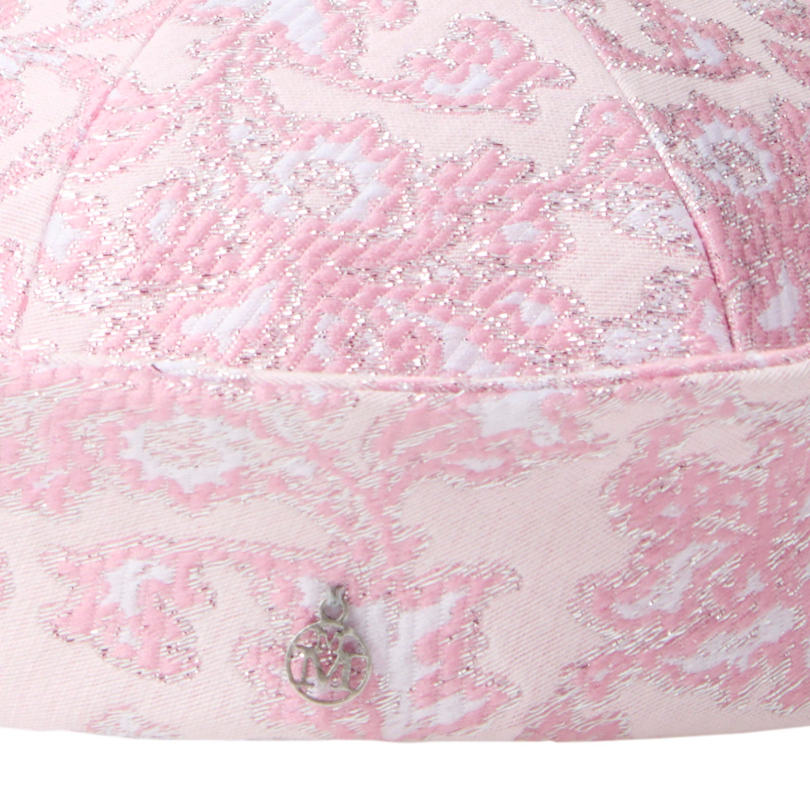 Mini Trey - Chapeau de marin en brocart rose brodé de fleurs.