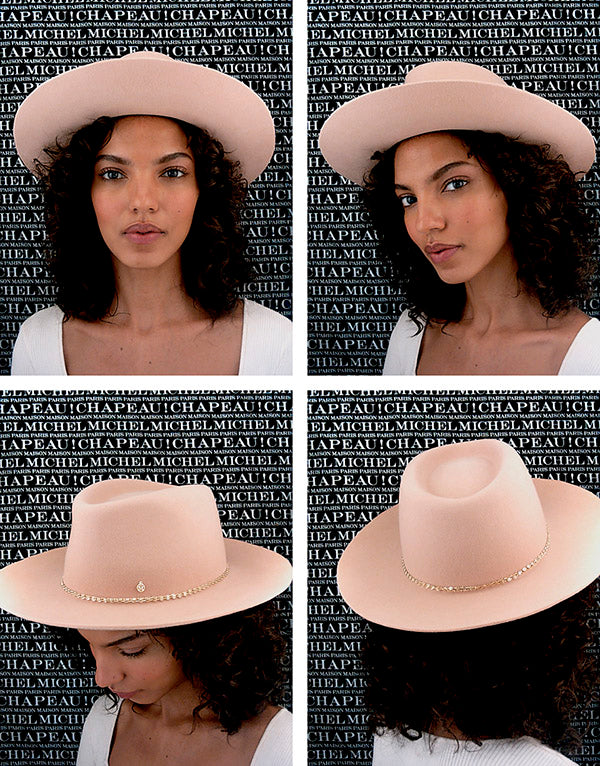 Miren - Fedora en feutre de laine couleur lin avec un ruban en strass doré.