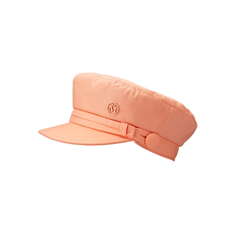 New Abby - Casquette en tissu pêche et son cordon assorti.