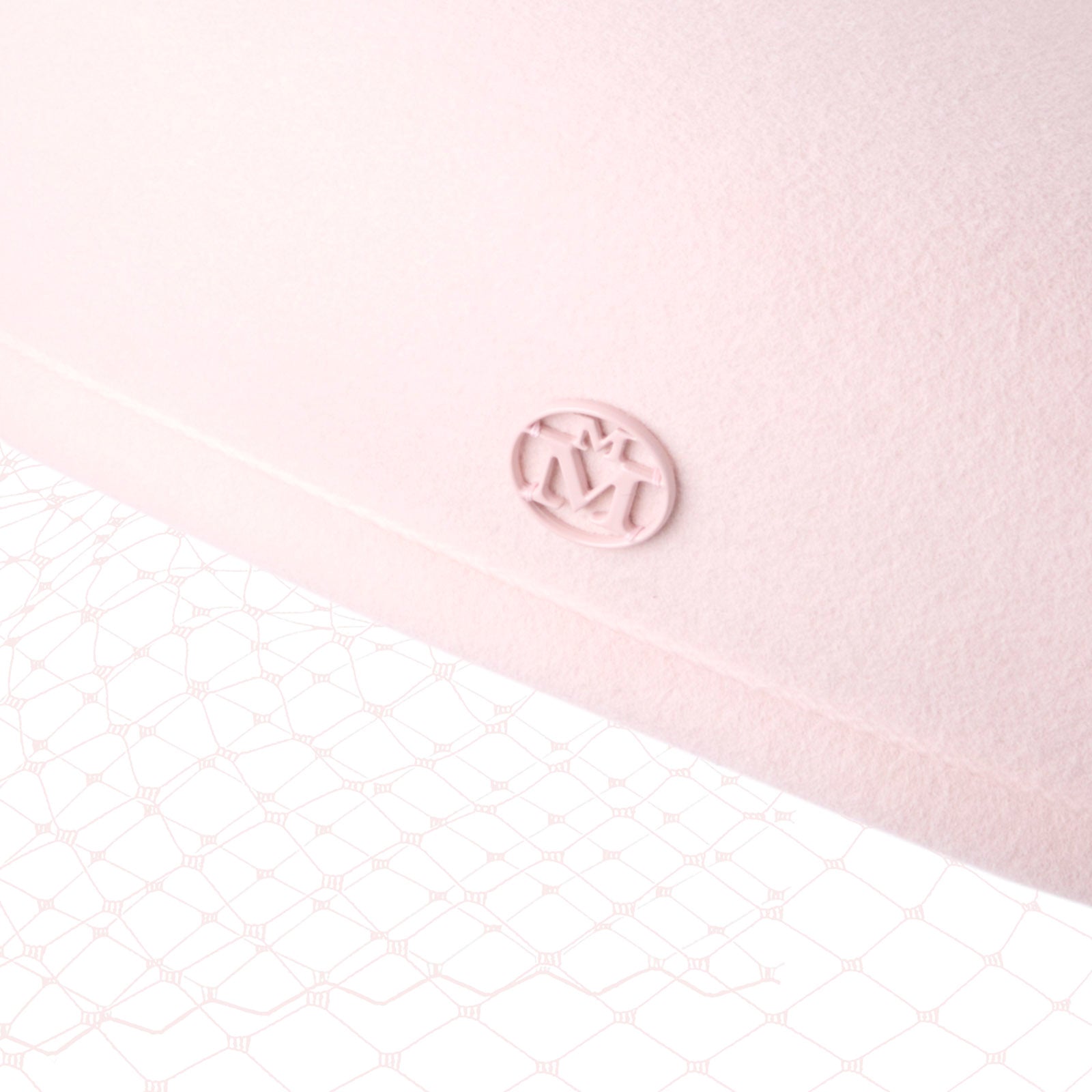 New Bonnie Veil - Béret en feutre rose avec voilette ton sur ton.