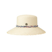 New Kendall - Chapeau cloche en paille brisa avec son ruban en tweed tressé.