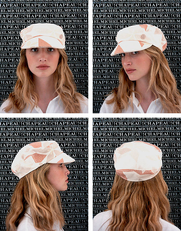 Peneloppe - Casquette en tissu imprimé multicolore inspiré par la fleur d'oranger.