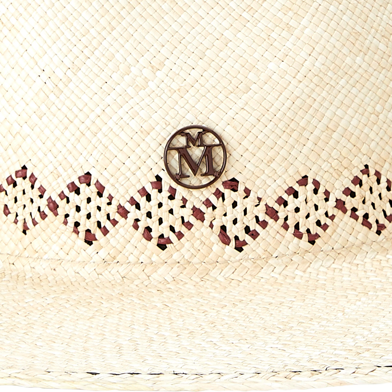 Roy - Chapeau à bords larges en paille brisa naturelle et multicolore avec des motifs perforés.