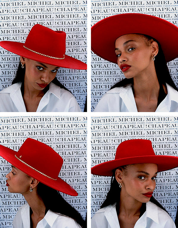 Capeline en feutre rouge