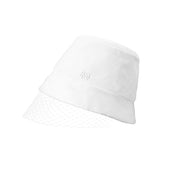 Souna Veil - chapeau bob avec voile délicat.