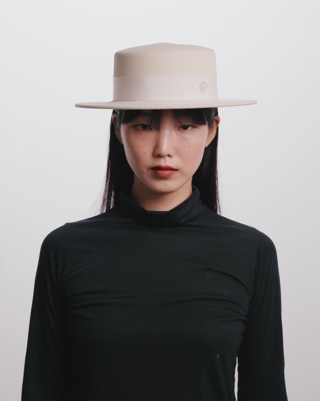 Charger la vidéo : Kiki