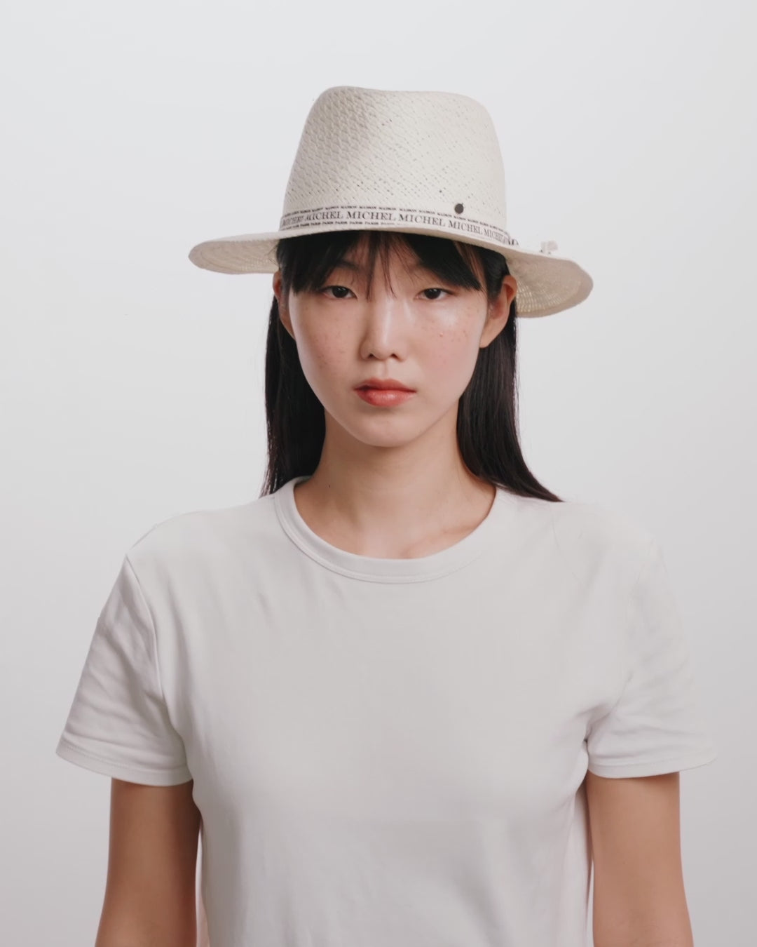 Charger la vidéo : André