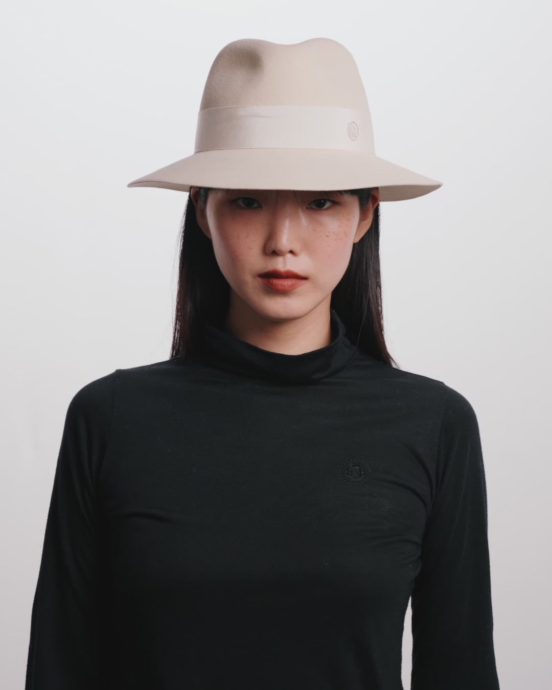 Load video: Henrietta