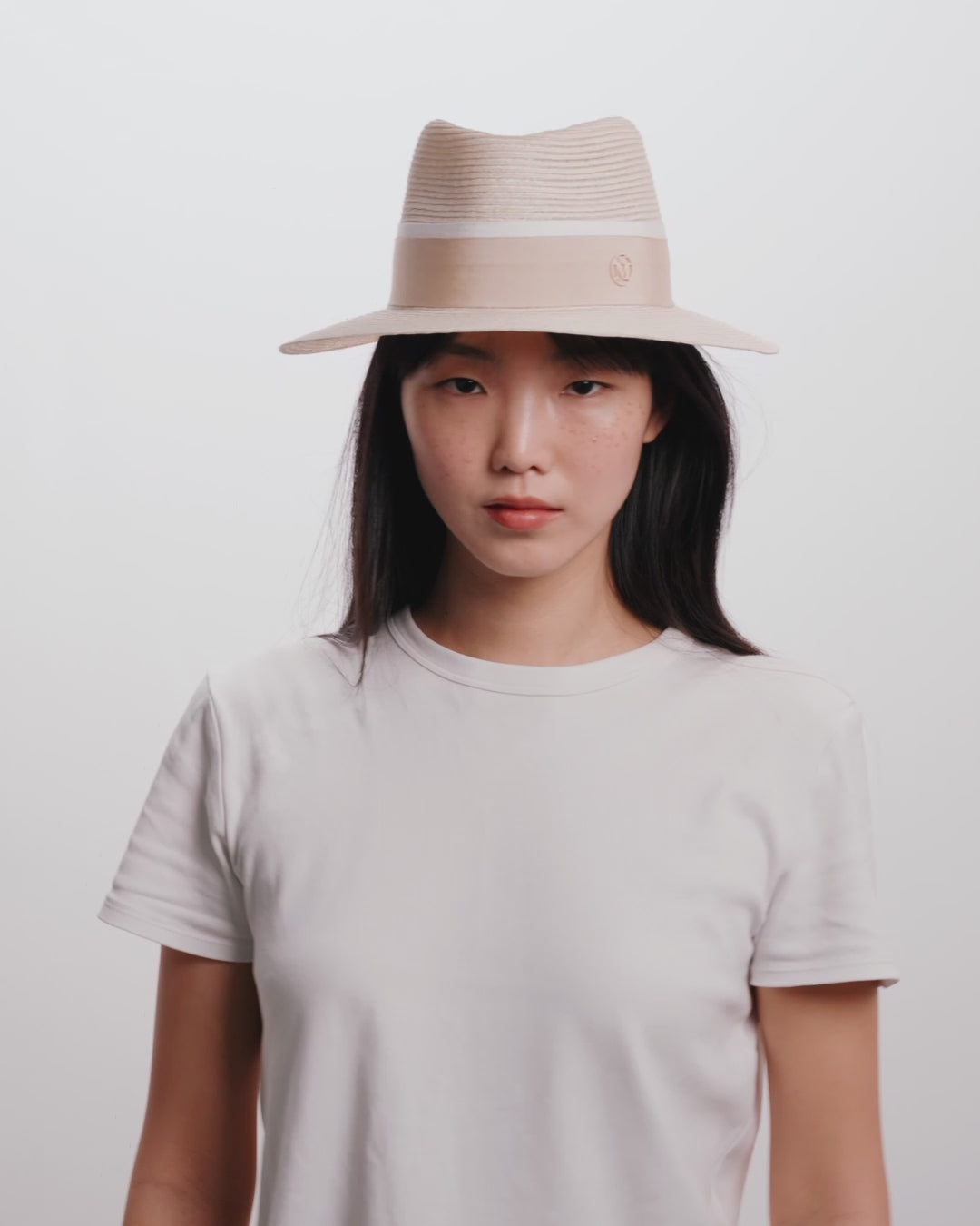 Charger la vidéo : André