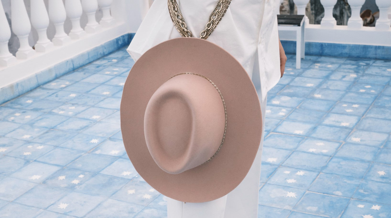 【Maison Michel】 Bibianaメタリックレザーハット Bibiana metallic leather hat in silver - Maison Michel