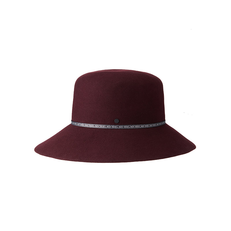 New Kendall, rollable water-repellent cloche hat in red black 