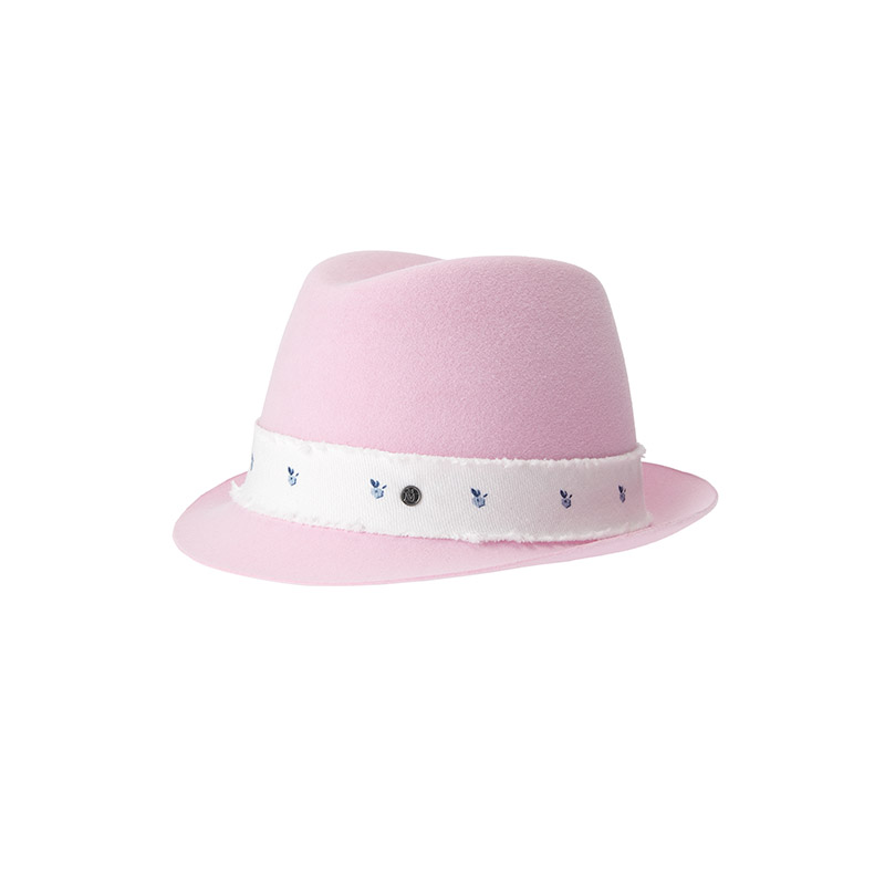 Trilby hat made of pink felt with a white denim band