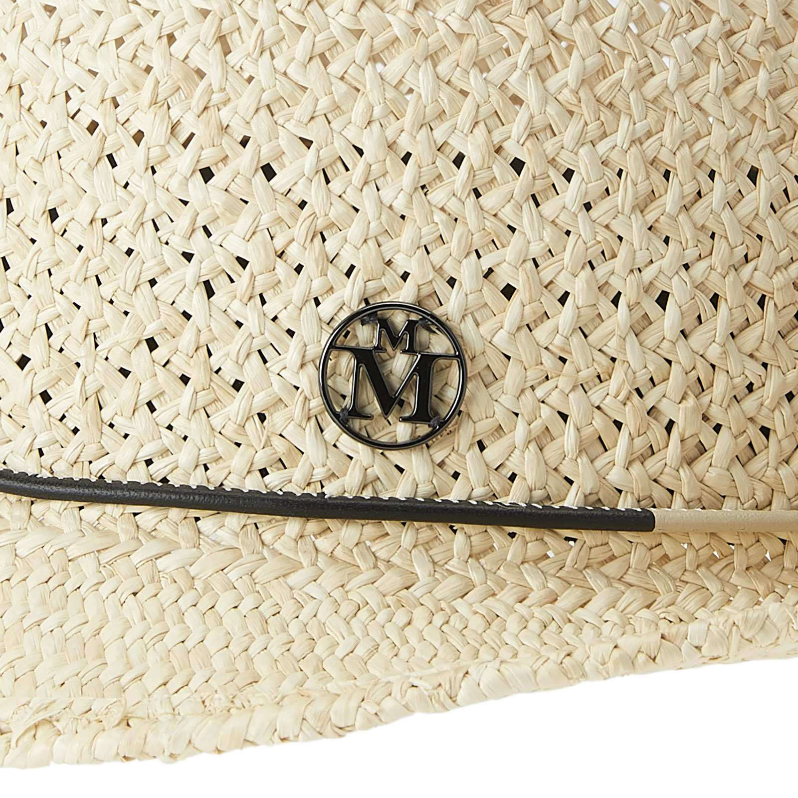 Trilby hat made of brisa straw with a black and beige leather lace