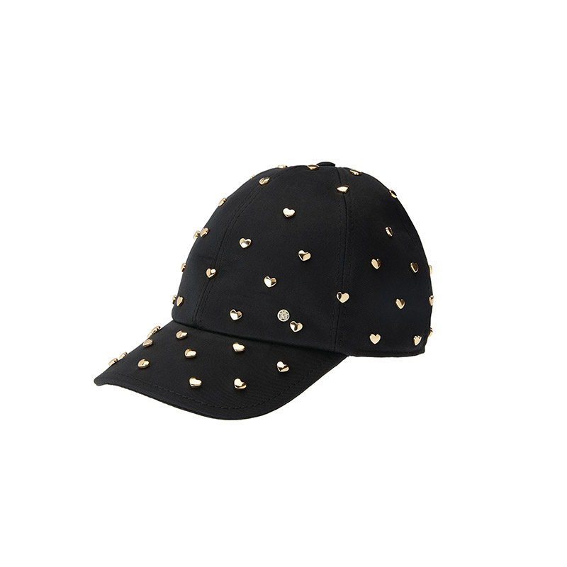 Cap in black cotton embellished with hand-laid golden heart studs