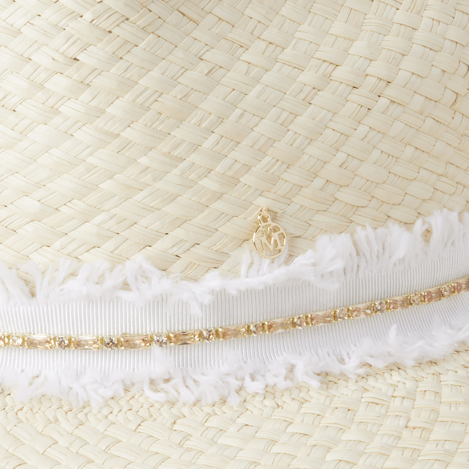 Fedora hat made of brisa straw with a denim and strass ribbon